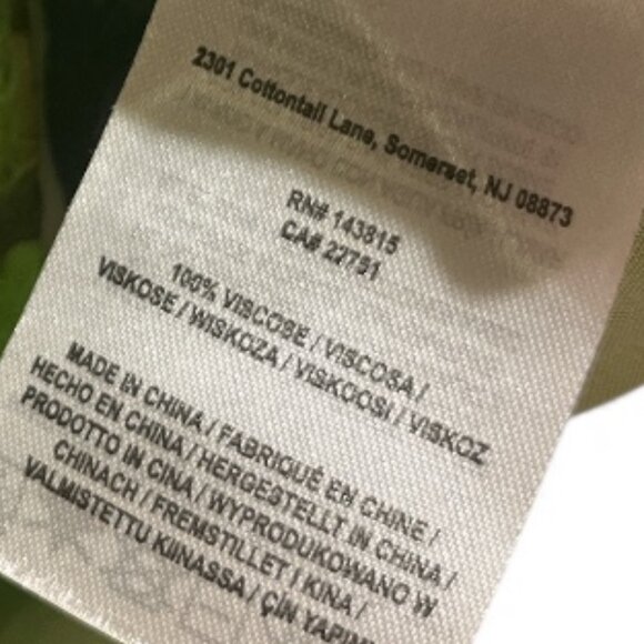 NFL SEATTLE SEAHAWKS Men's Christmas Shirt Button Down Casual Size XL Santa - Picture 5 of 8